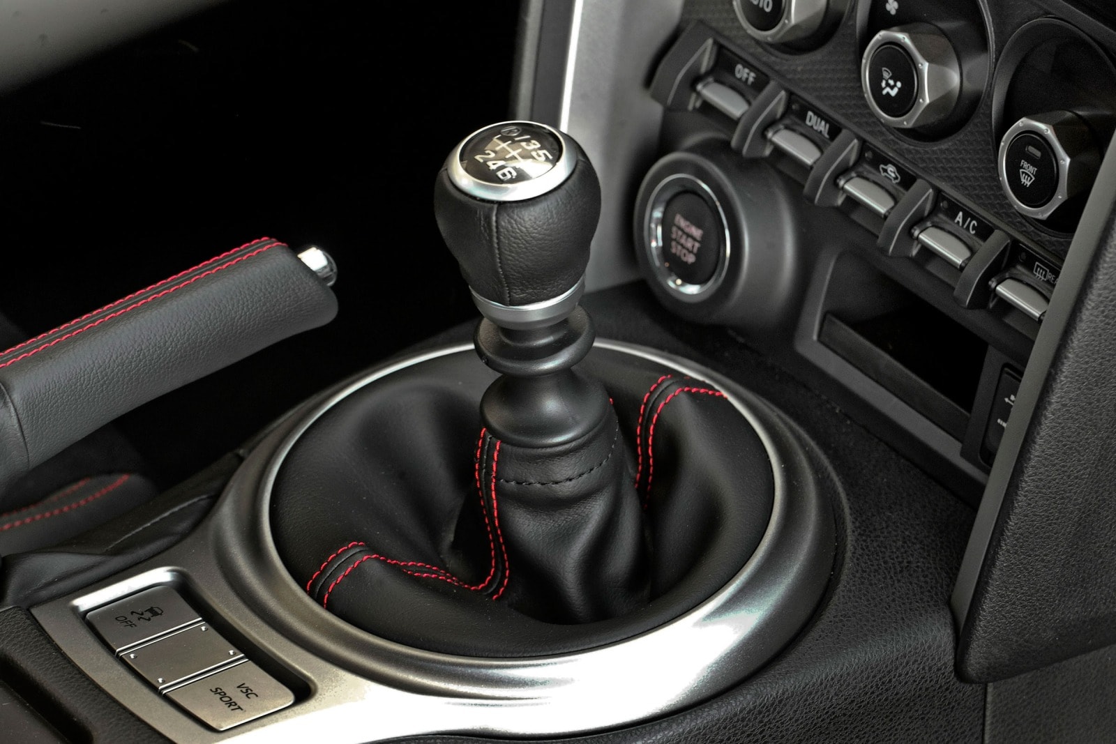 2016 Subaru Brz interior SHF