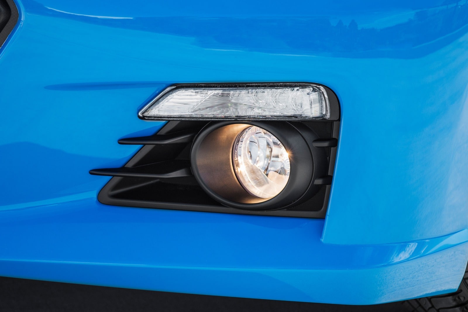 2016 Subaru Brz exterior FOG