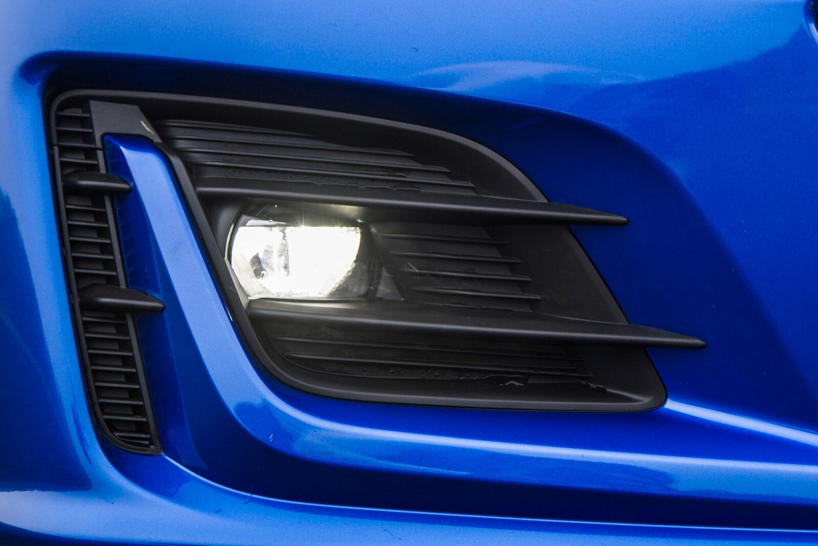 2017 Subaru Brz exterior FOG