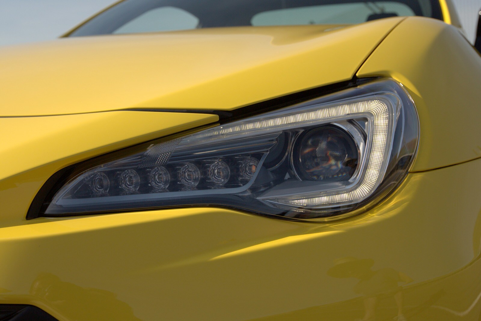 2017 Subaru BRZ front safety EDETAIL