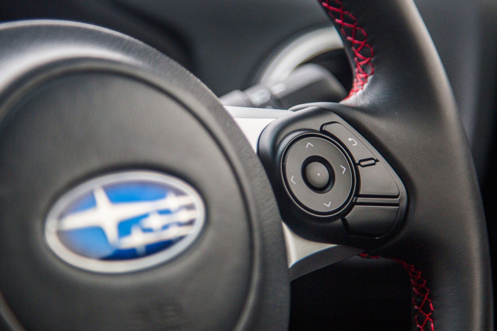 2018 Subaru BRZ interior AUXCTRL