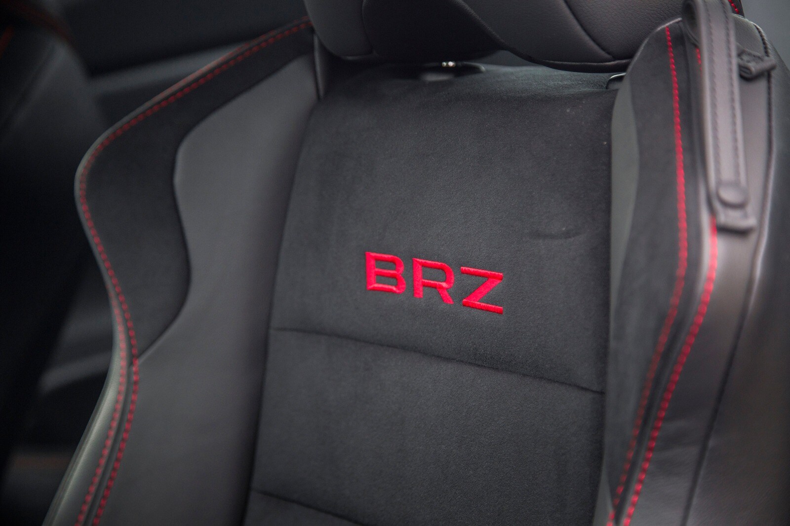 2018 Subaru BRZ interior DETAIL
