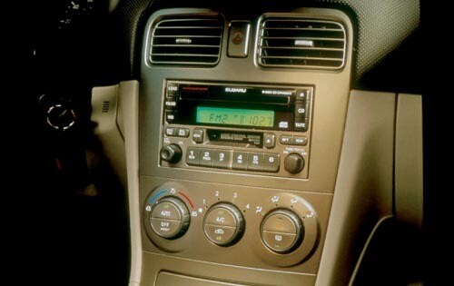 2003 Subaru Forester interior CC