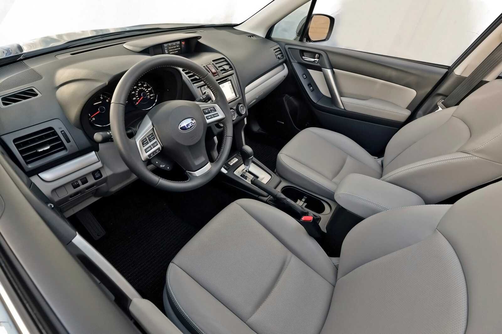 2015 Subaru Forester interior I