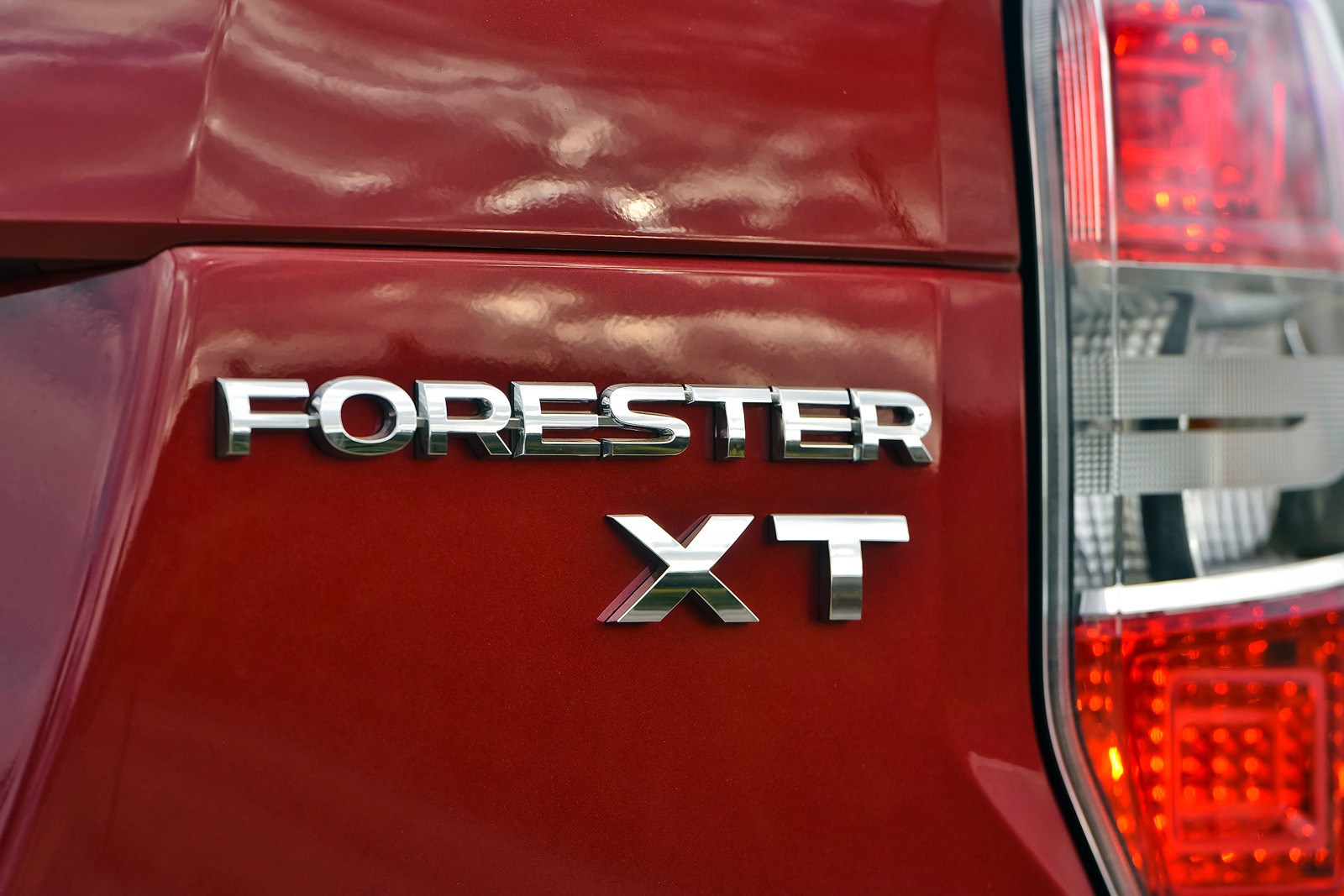 2016 Subaru Forester — OEM photo 3