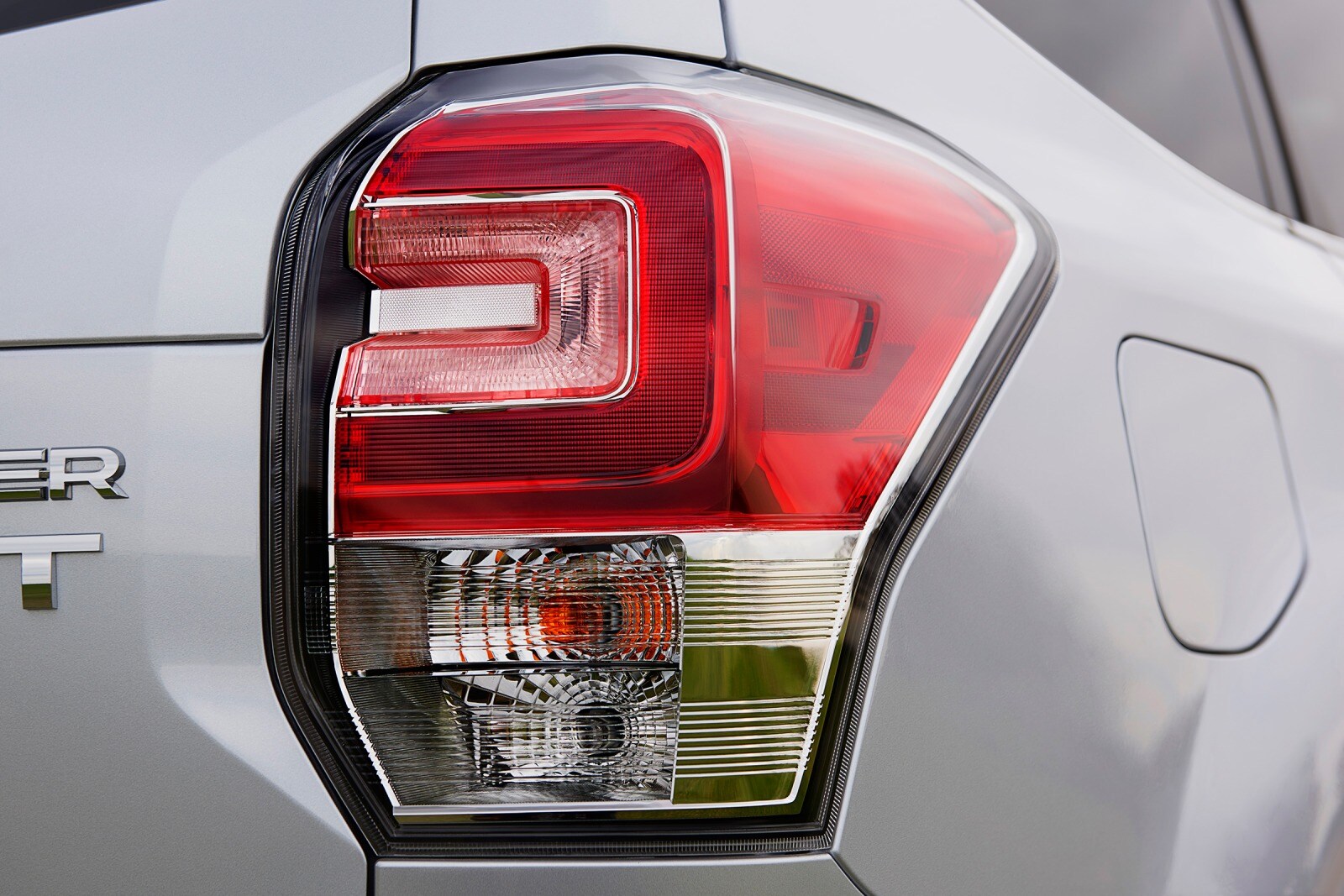 2017 Subaru Forester front safety EDETAIL