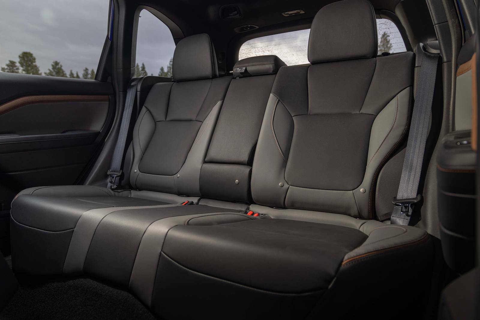 2025 Subaru Forester interior RI