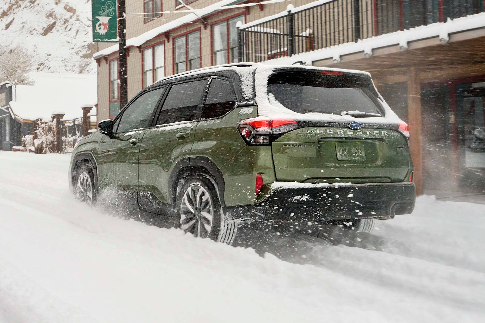 2025 Subaru Forester exterior LIFE1