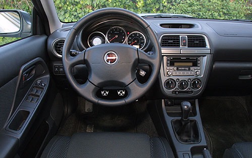 2004 Subaru Impreza interior I