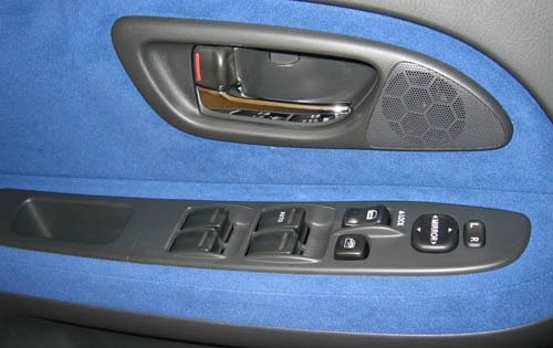 2005 Subaru Impreza interior DETAIL