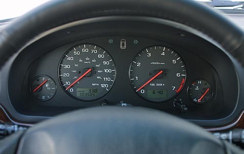 2002 Subaru Legacy interior G