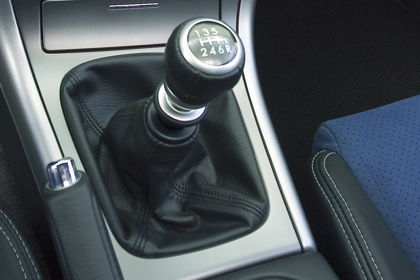 2007 Subaru Legacy interior SHF