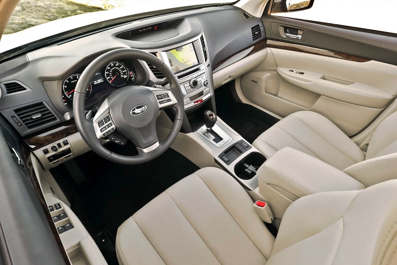 2014 Subaru Legacy interior I