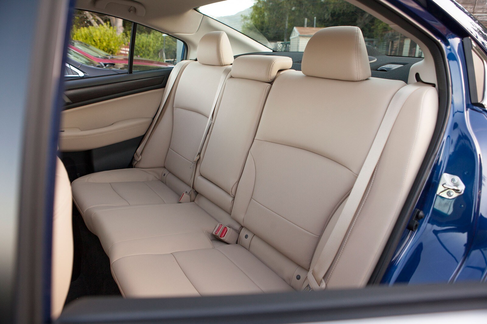 2017 Subaru Legacy interior RI
