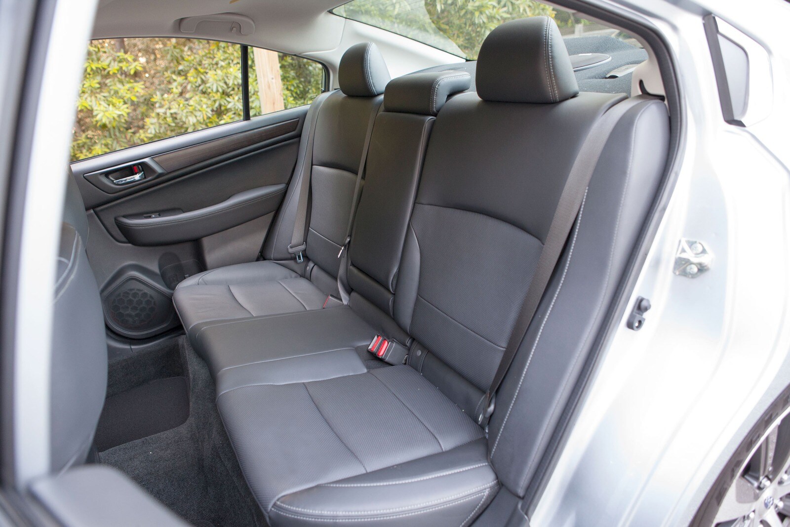 2017 Subaru Legacy interior RI