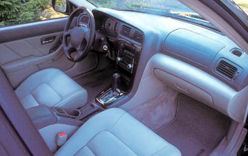2000 Subaru Outback interior I
