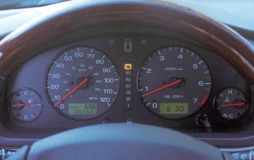 2000 Subaru Outback interior G