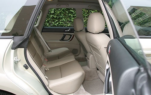2005 Subaru Outback interior RI