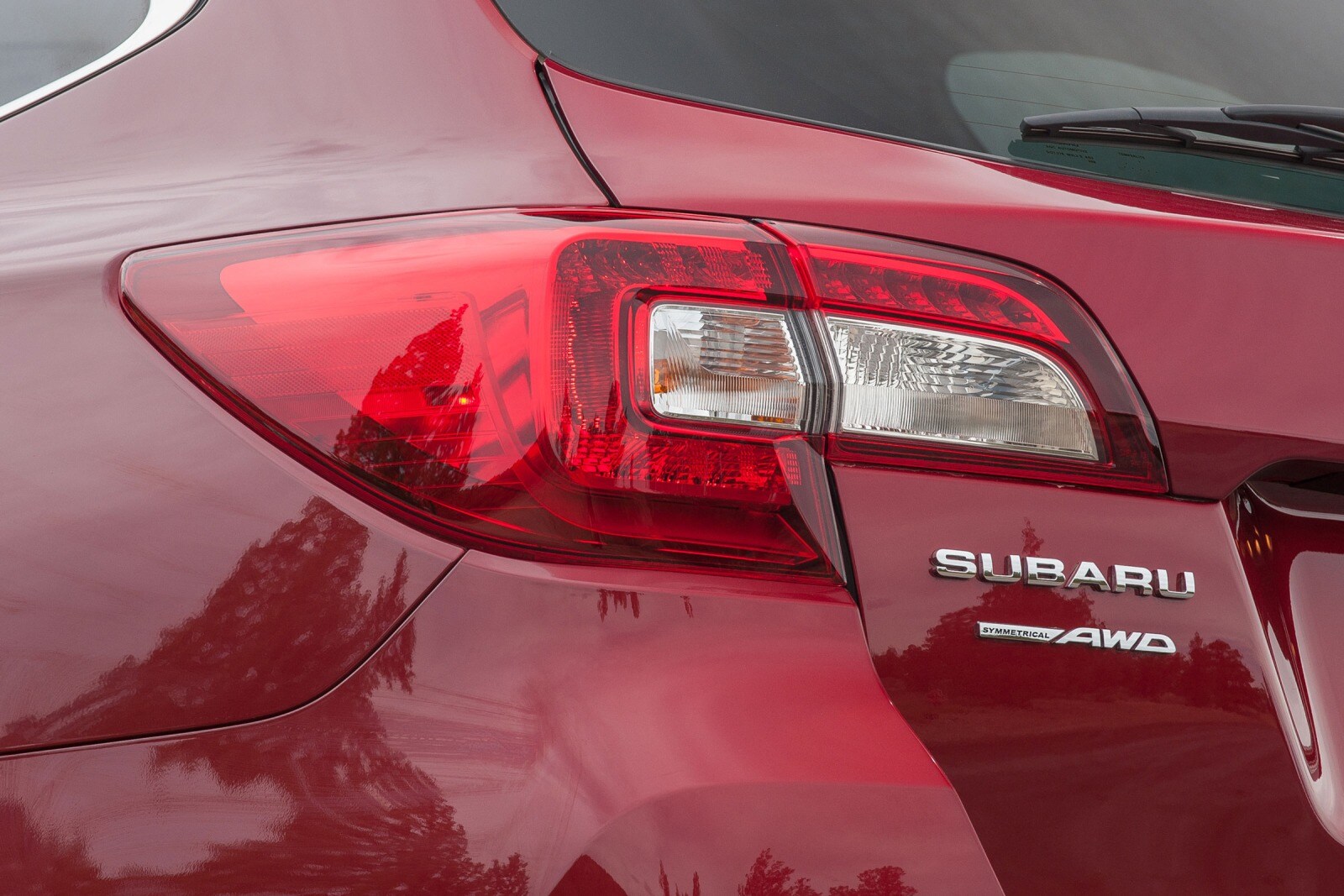 2017 Subaru Outback exterior EDETAIL