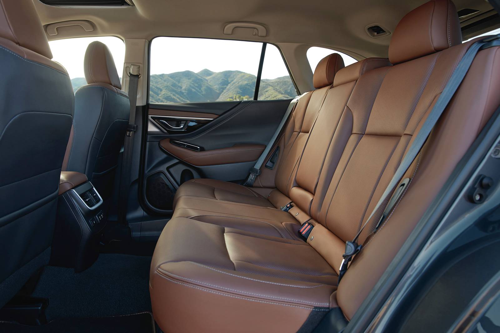 2020 Subaru Outback interior RI