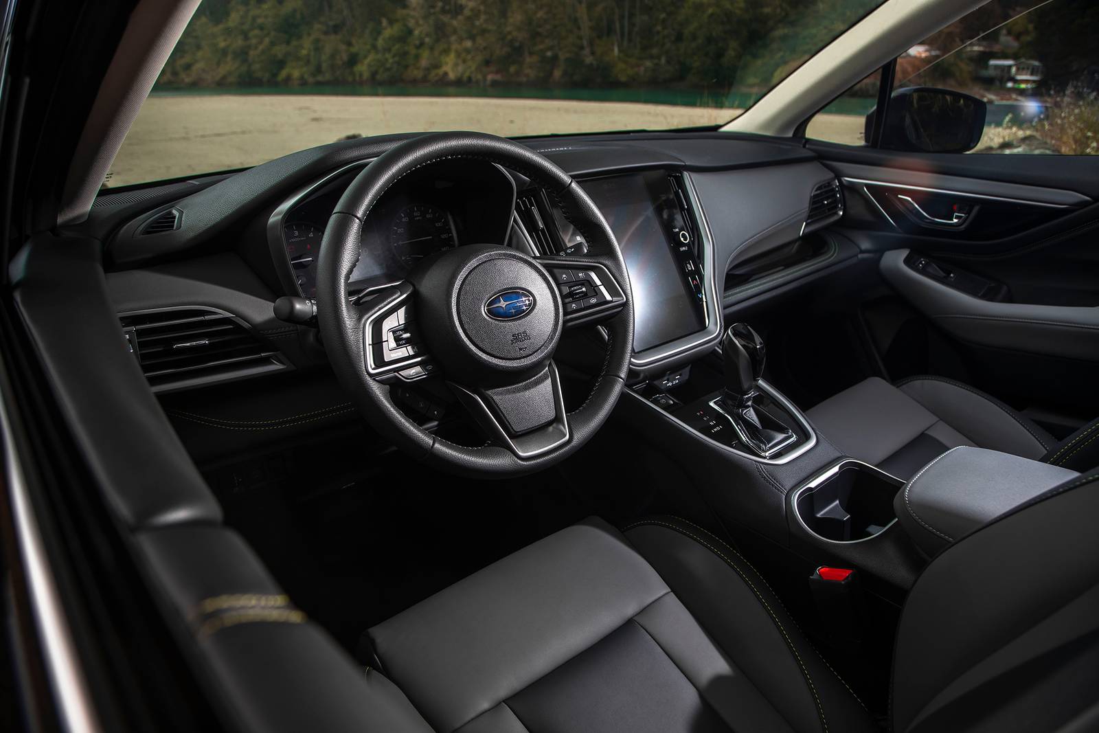 2022 Subaru Outback interior SWD