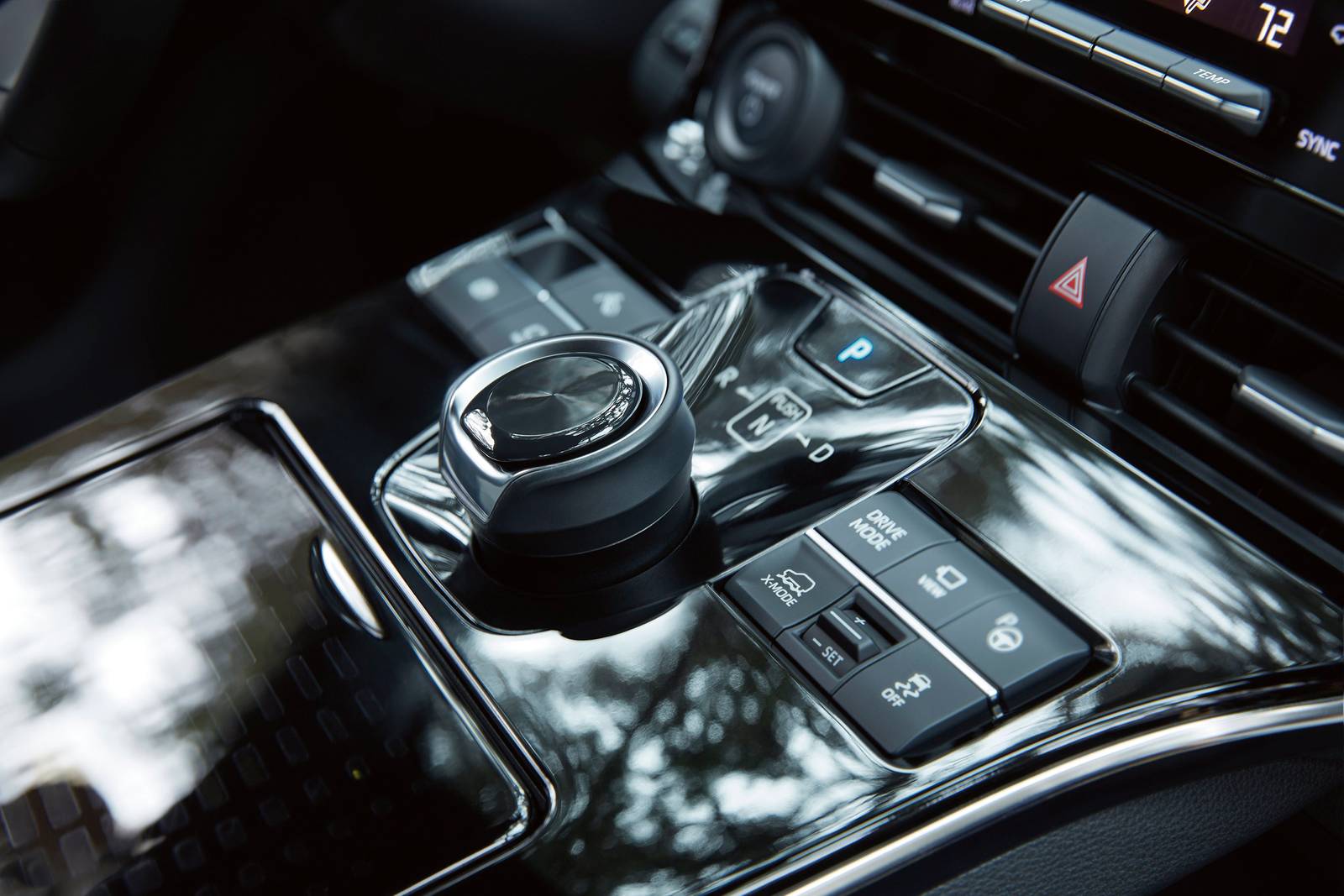 2024 Subaru Solterra interior SHF