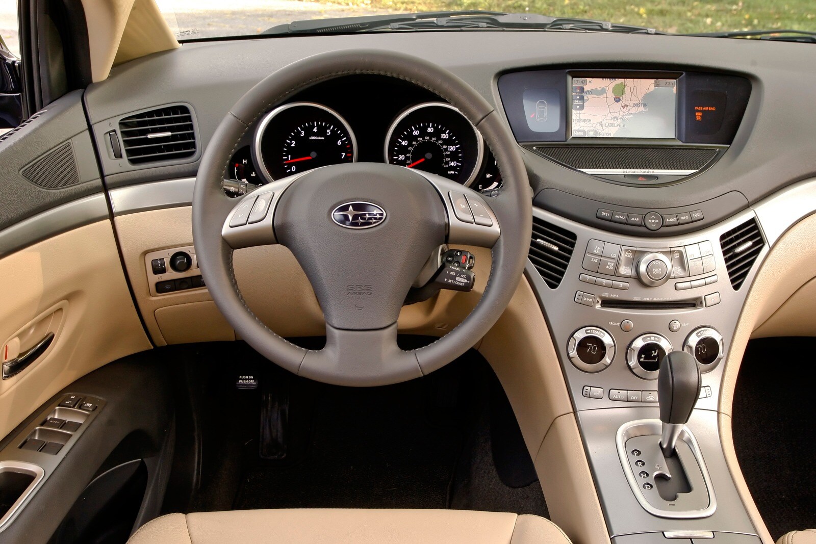 2010 Subaru Tribeca interior D