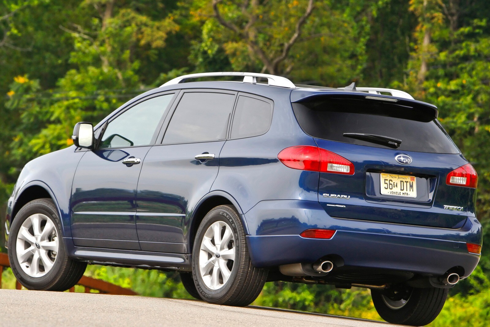 2010 Subaru Tribeca 3.6R Touring 4dr SUV Exterior