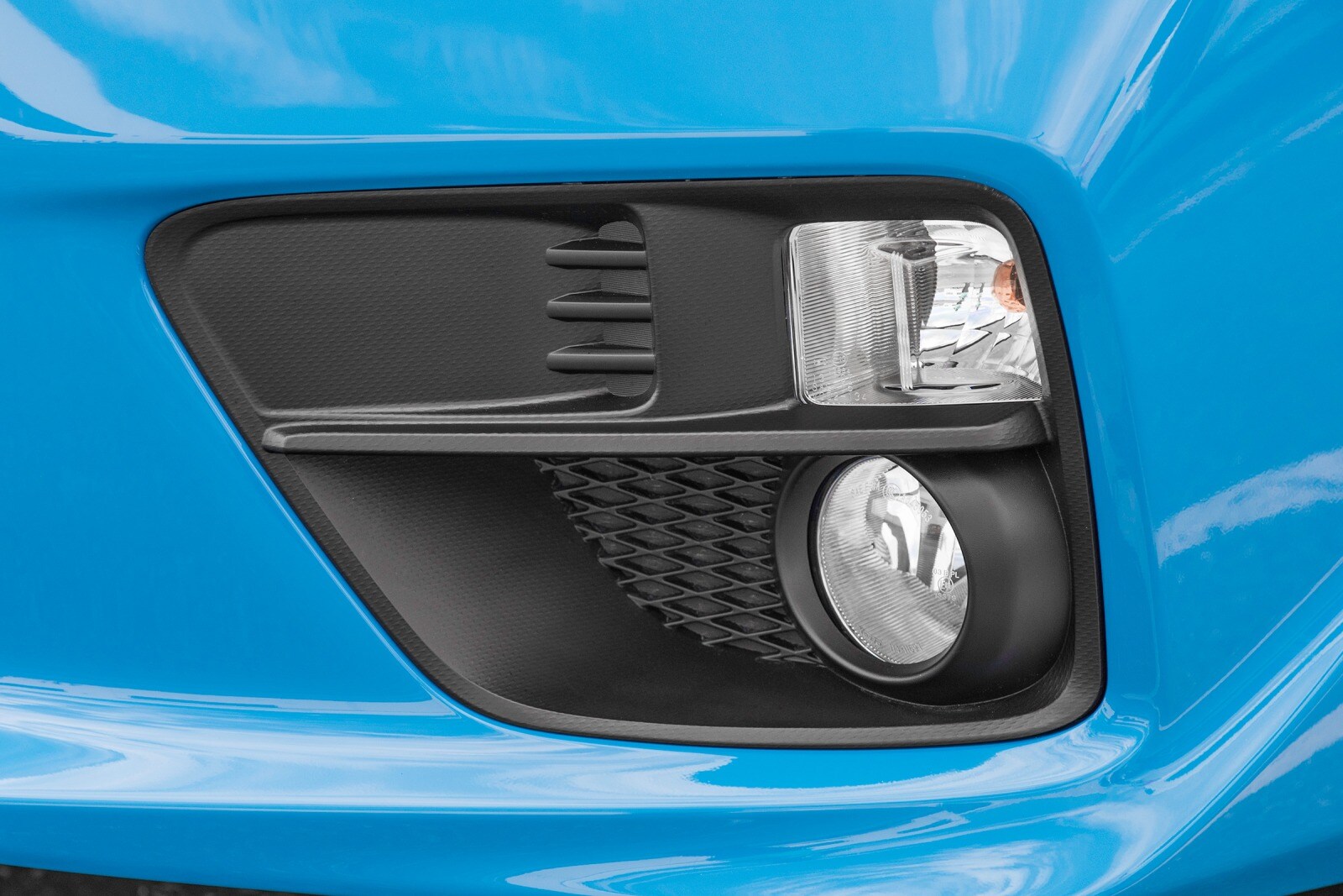 2016 Subaru Wrx exterior FOG