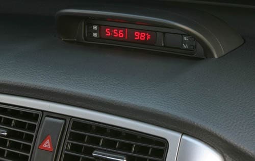 2005 Suzuki Aerio interior D