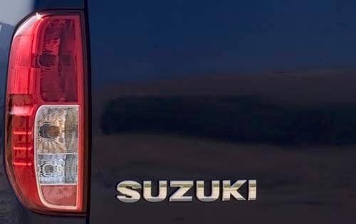 2011 Suzuki Equator exterior FBDG