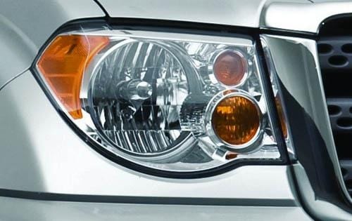 2012 Suzuki Equator exterior EDETAIL