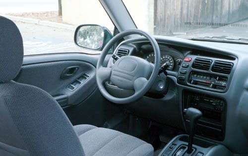 1999 Suzuki Grand Vitara interior I