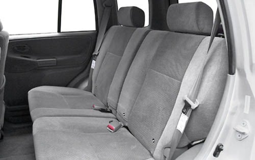 2004 Suzuki Grand Vitara interior RI