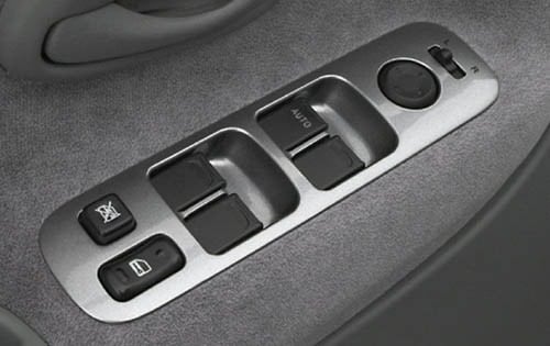 2004 Suzuki Grand Vitara interior DETAIL