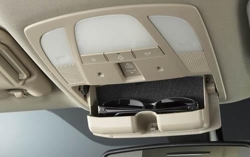 2010 Suzuki Kizashi interior DETAIL