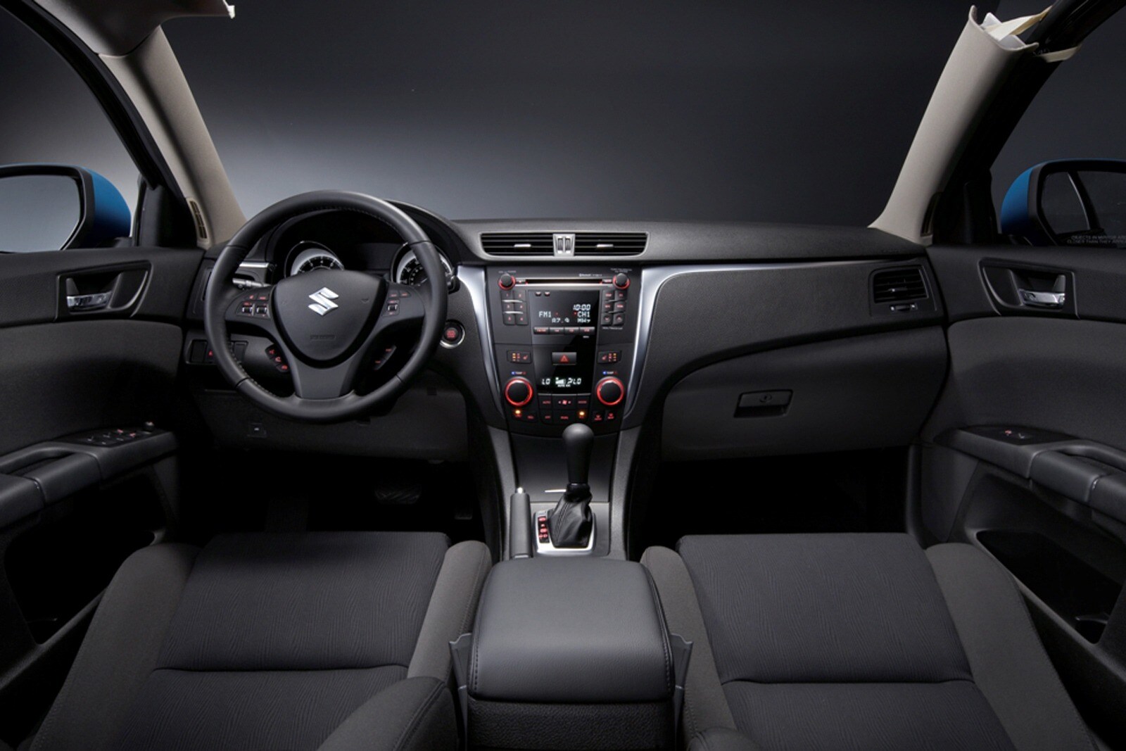 2010 Suzuki Kizashi interior D