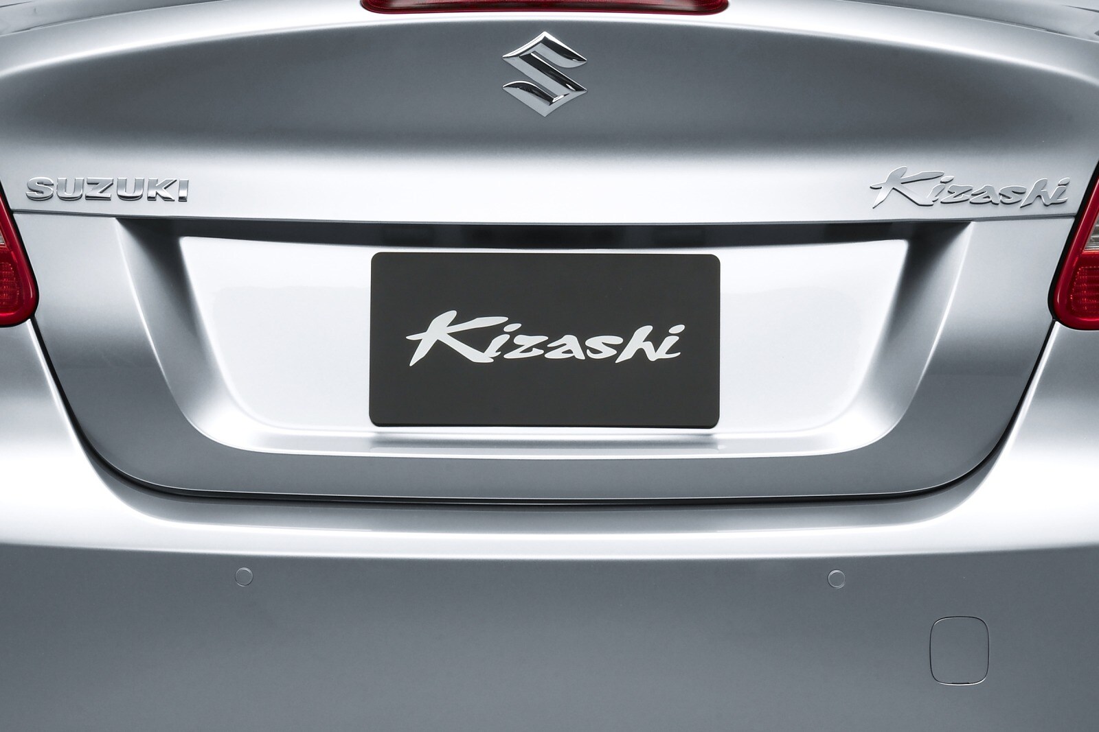 2010 Suzuki Kizashi — OEM photo 4