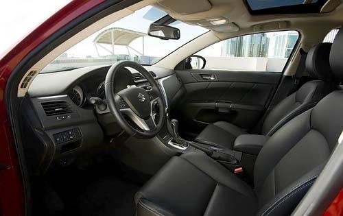 2011 Suzuki Kizashi interior I