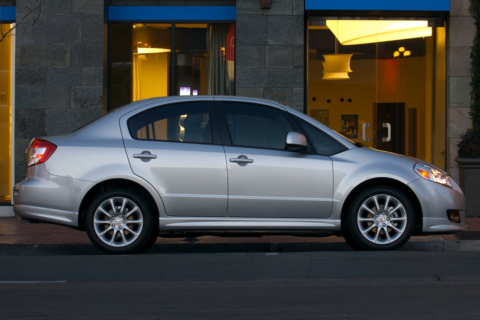 2013 Suzuki SX4 exterior FQ