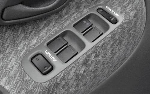 2004 Suzuki Vitara interior DETAIL