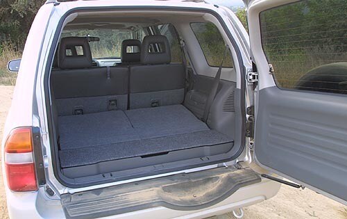 2001 Suzuki XL-7 interior CARGO