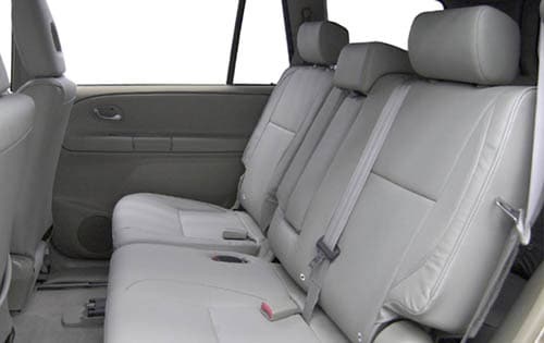 2003 Suzuki XL-7 interior RI