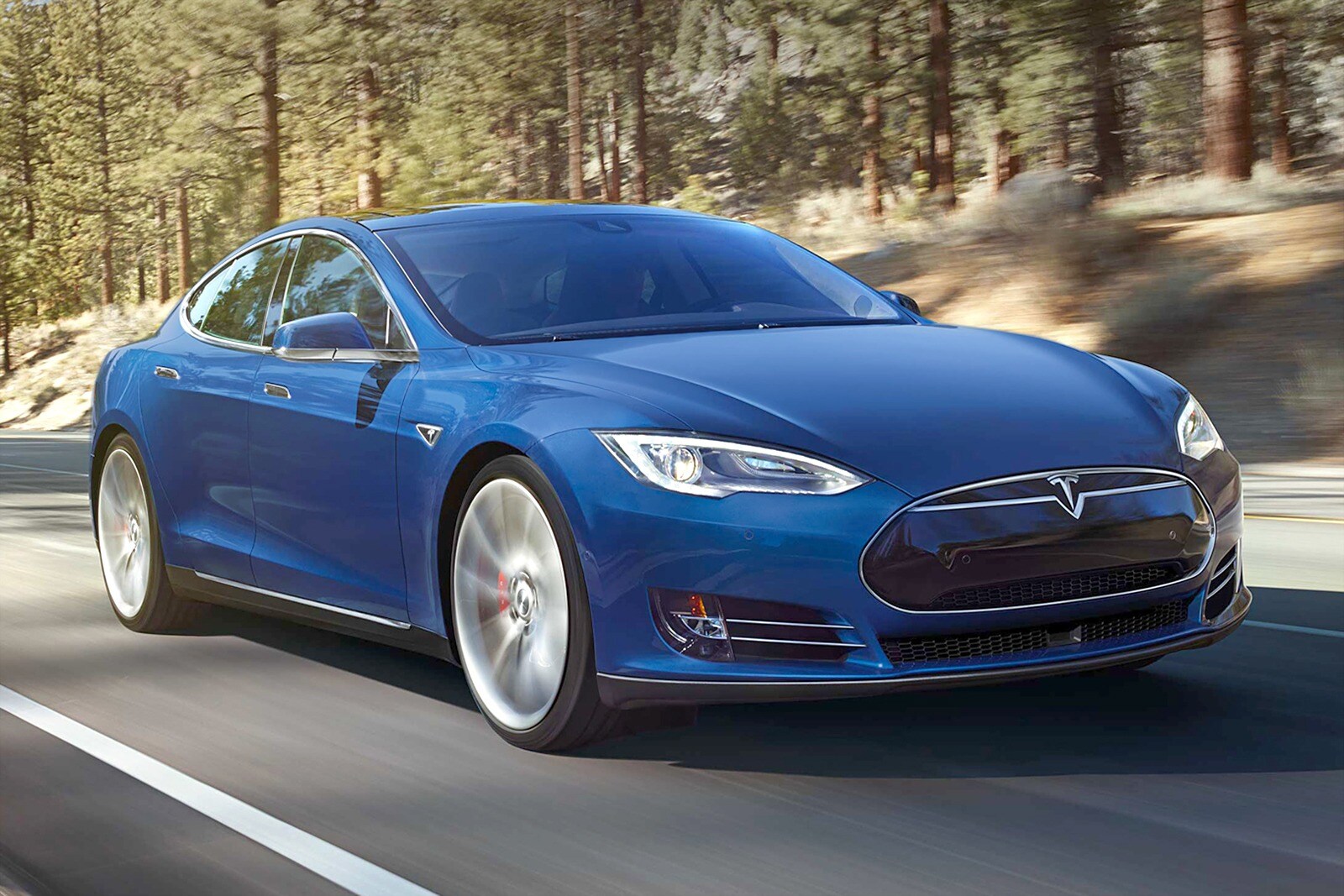 2015 Tesla Model S 70D Sedan Exterior