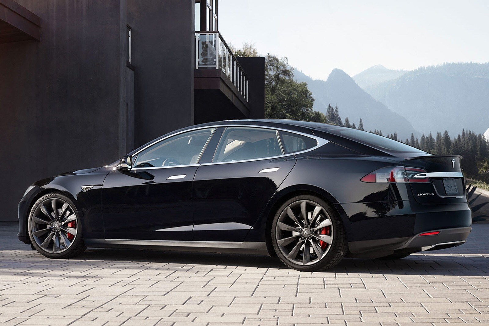2016 Tesla Model S exterior FQ