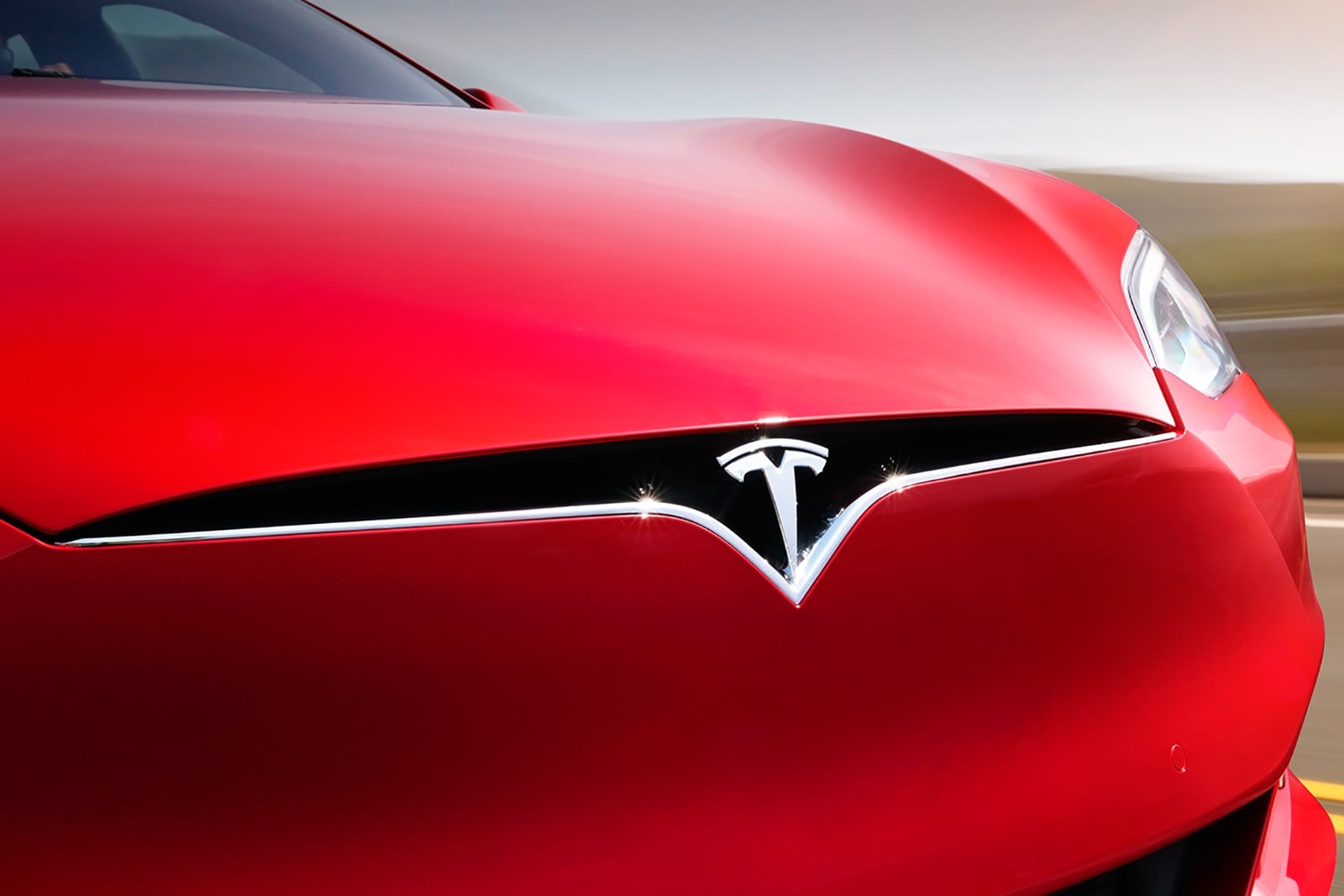 2017 Tesla Model S — OEM photo 2