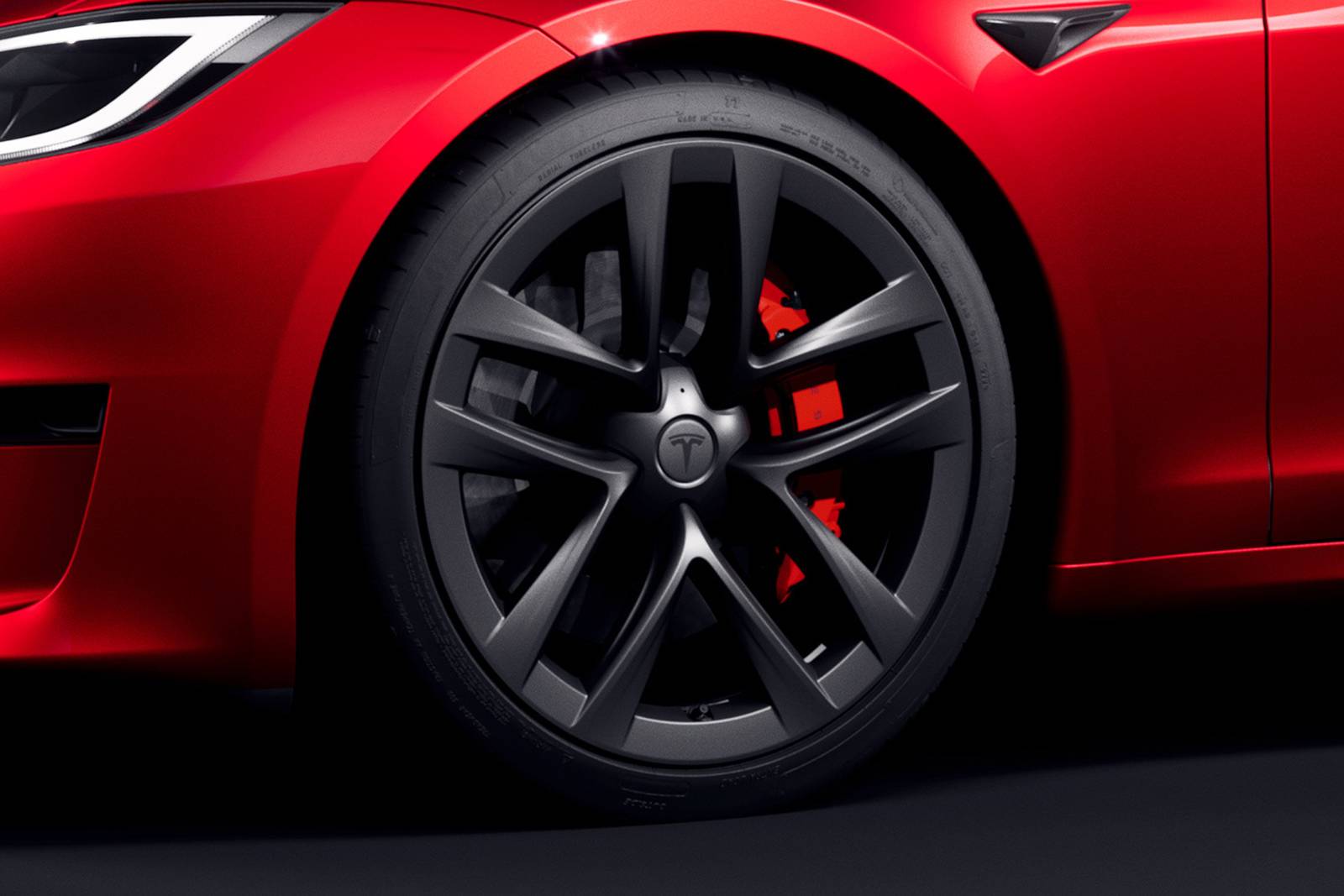 2025 Tesla Model S exterior W