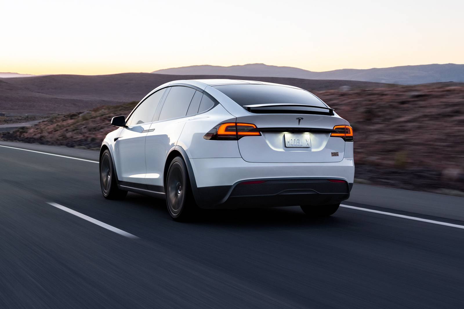 2025 Tesla Model X exterior F