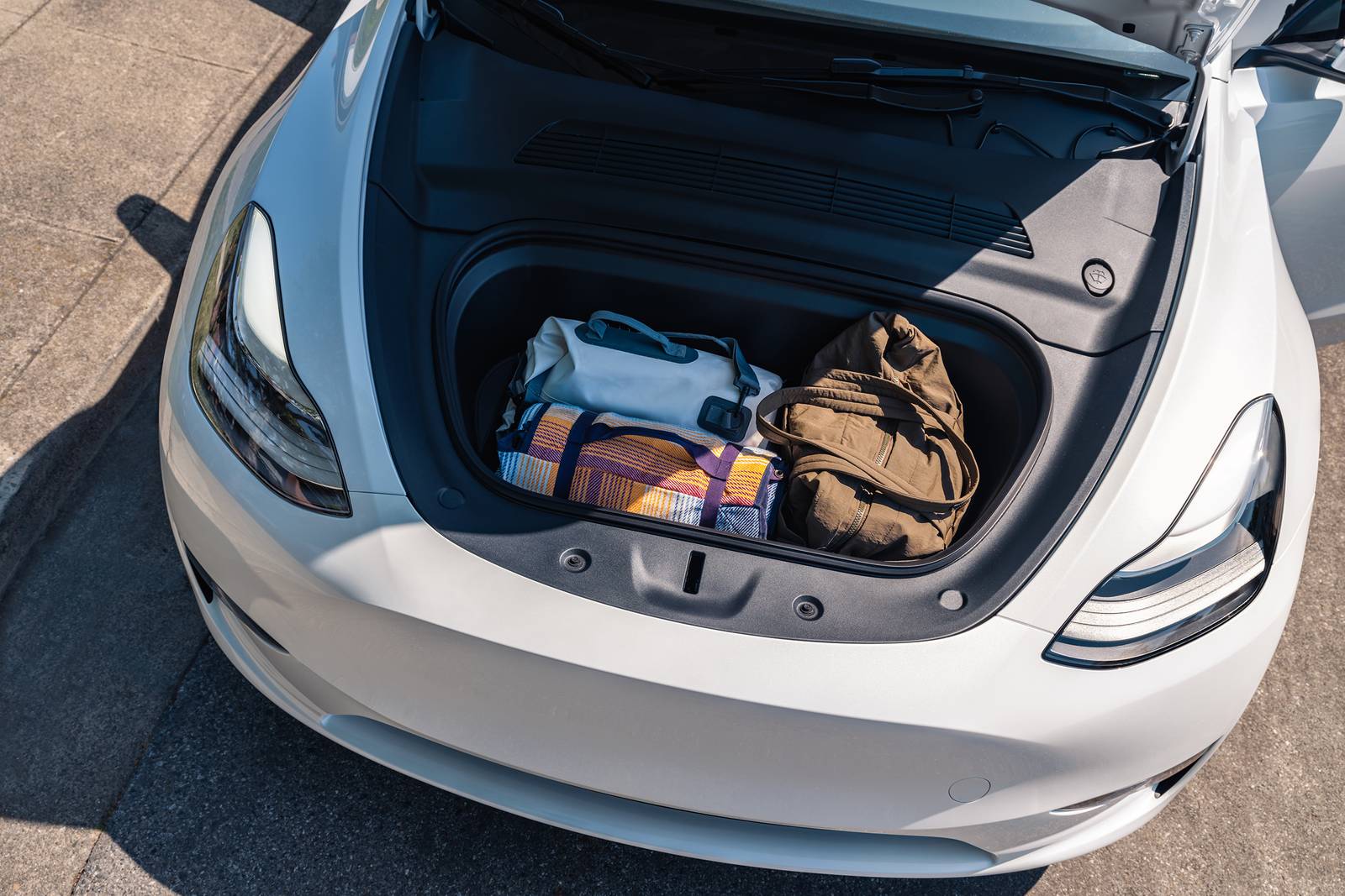 2023 Tesla Model Y interior LIFE2