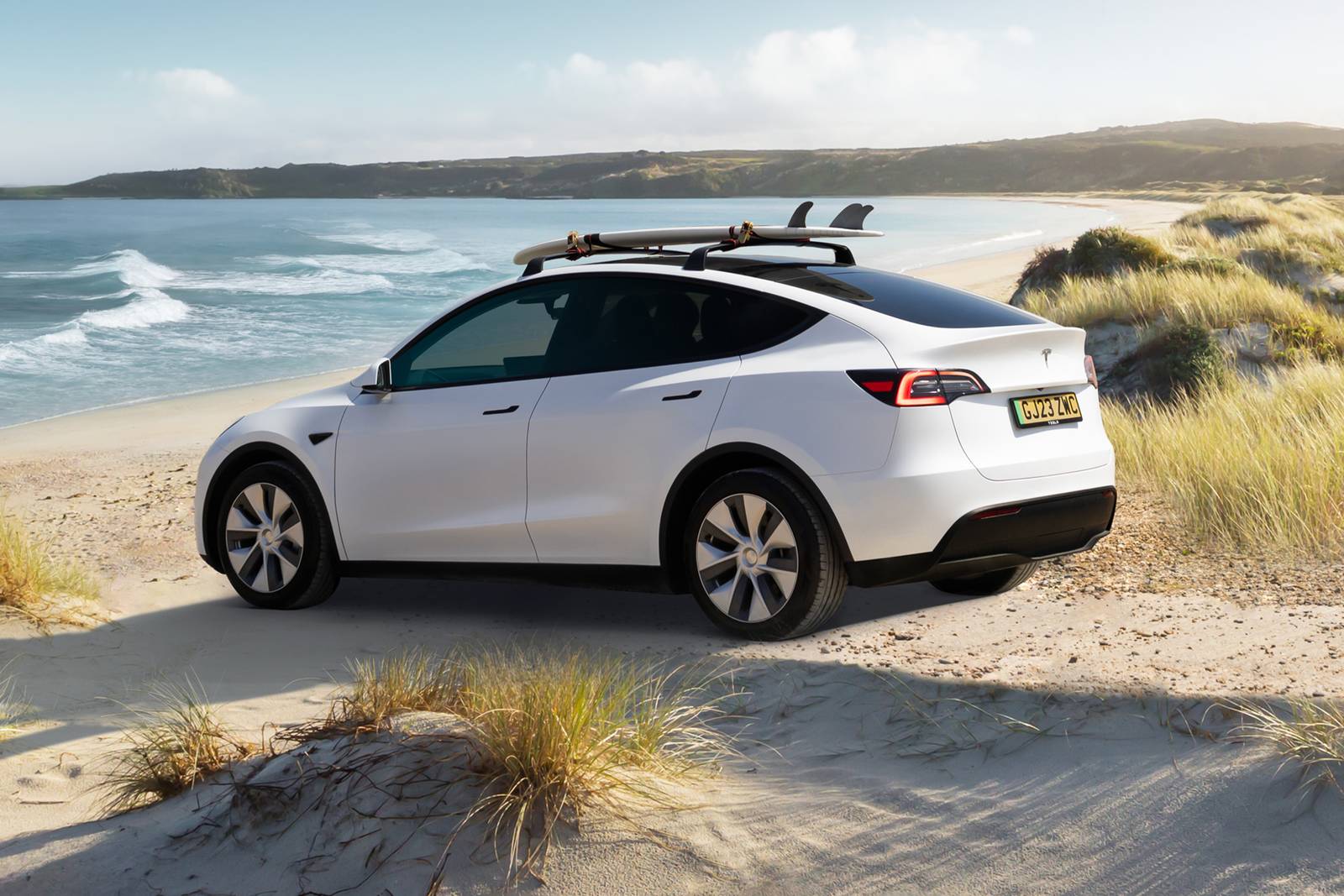 2025 Tesla Model Y exterior RQ